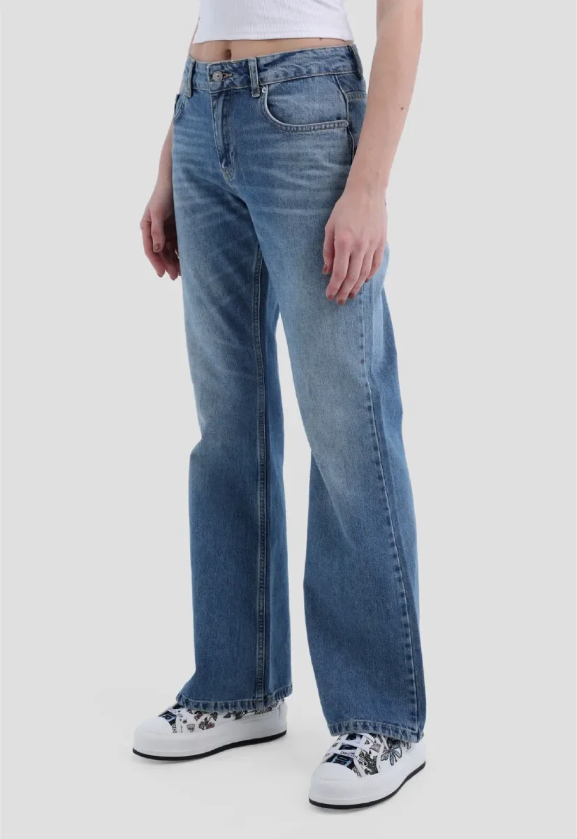 Flare Jeans - chapters.